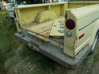 Illustration for article titled Field find J4000 pickup from the non-rust coast